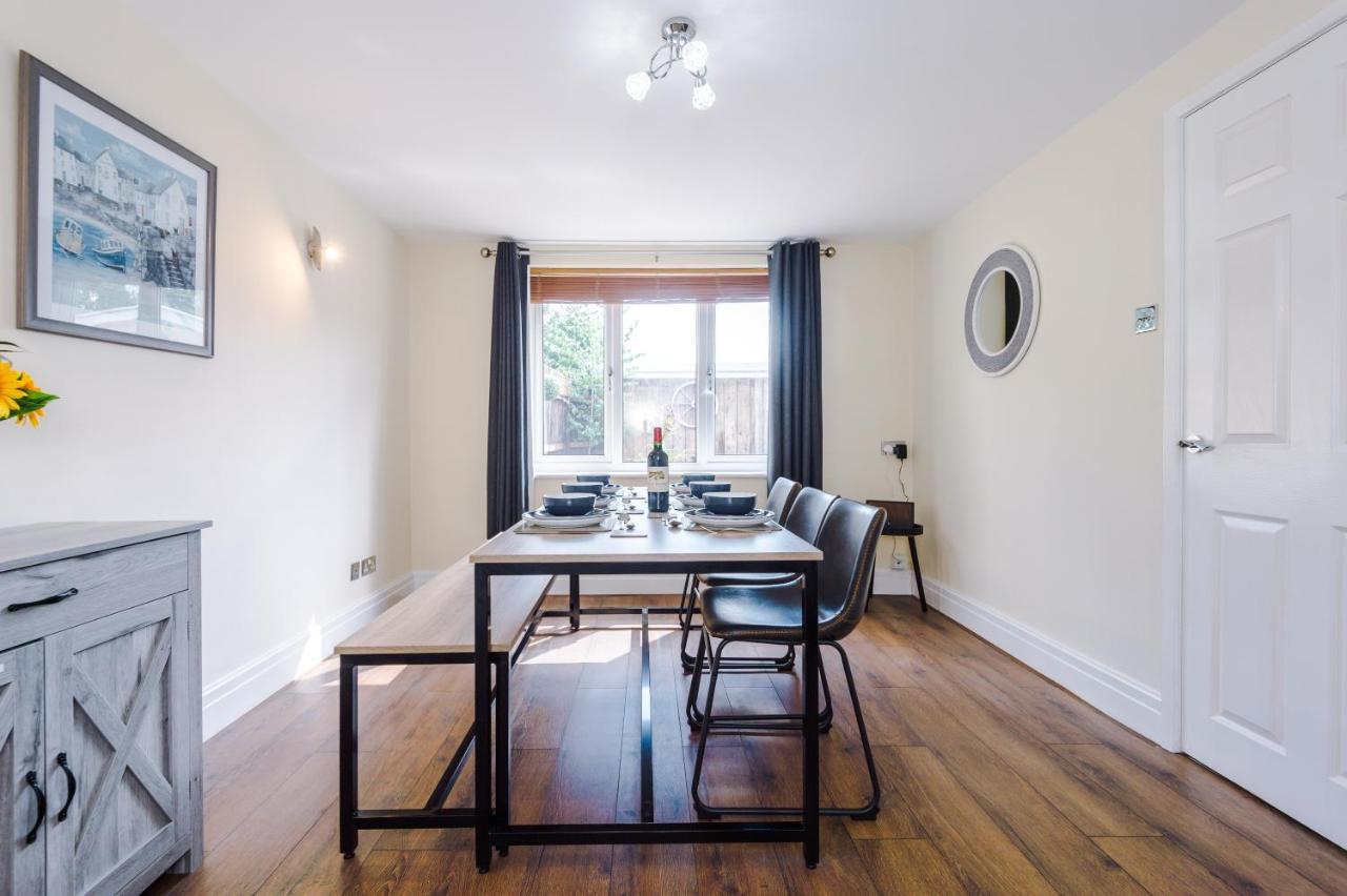 Charming 3-Bed Cottage In Chester, Ideal For Families & Workers, Free Parking - Sleeps 7 Ngoại thất bức ảnh