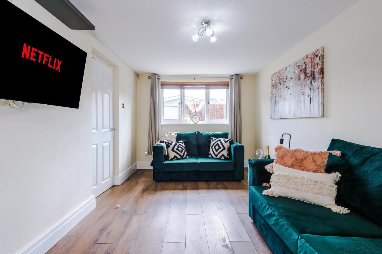 Charming 3-Bed Cottage In Chester, Ideal For Families & Workers, Free Parking - Sleeps 7 Ngoại thất bức ảnh
