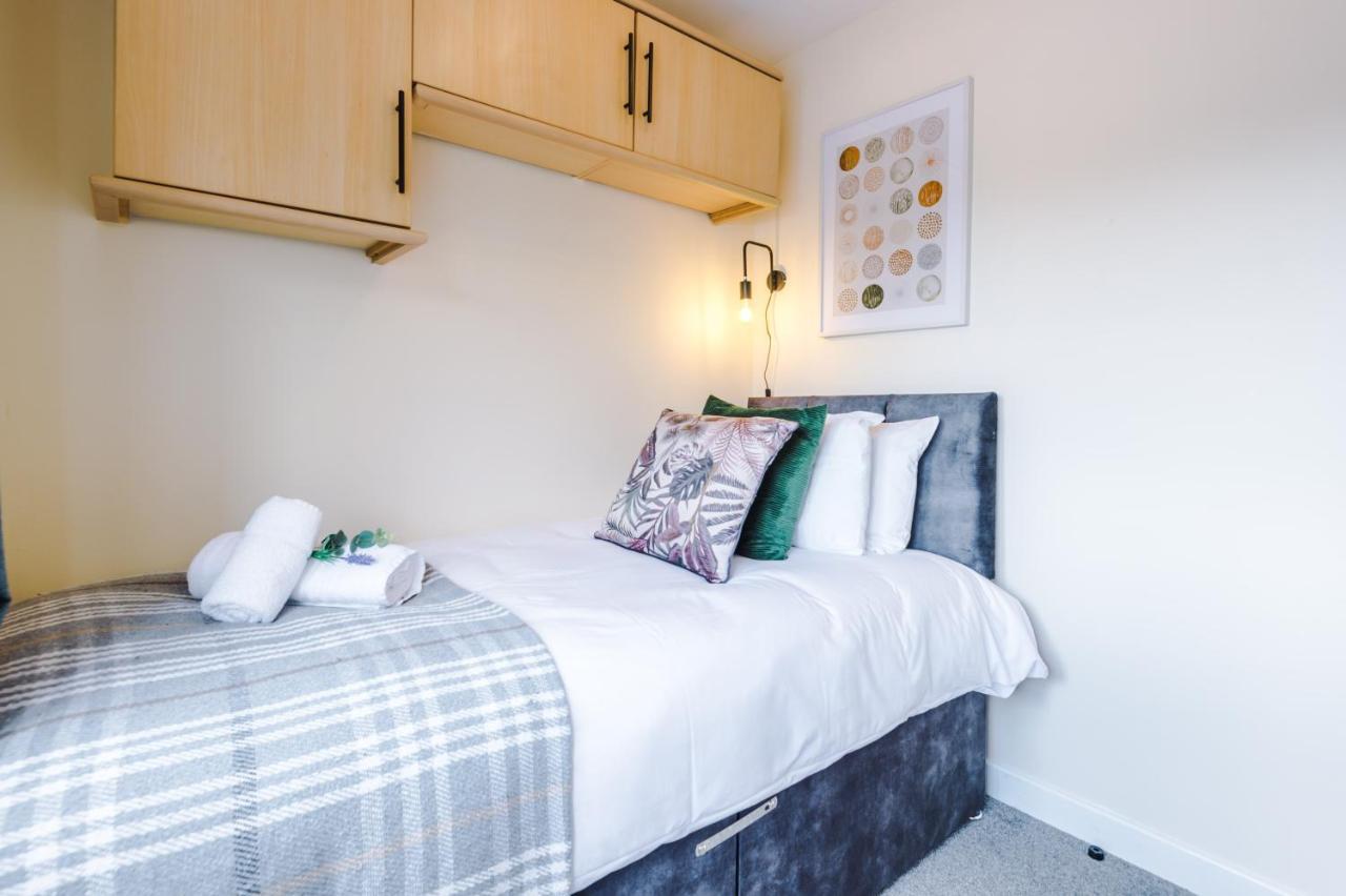 Charming 3-Bed Cottage In Chester, Ideal For Families & Workers, Free Parking - Sleeps 7 Ngoại thất bức ảnh